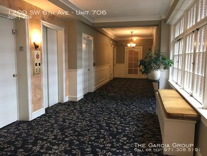 1209 SW 6th Ave-Unit -Unit 706 in Portland, OR - Building Photo - Building Photo