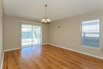 1421 Runes Ct in Middleburg, FL - Building Photo - Building Photo