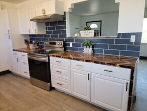 25 Dinkle Rd in Edgewood, NM - Building Photo - Building Photo
