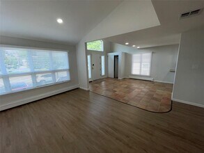 420 W Park Ave in Long Beach, NY - Building Photo - Building Photo