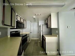 3964 Dream Oak Pl in Tampa, FL - Building Photo - Building Photo