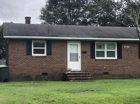 4019 Laurinburg Rd in Ayden, NC - Building Photo