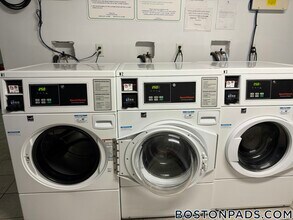 17 Fairbanks St, Unit 11 in Brookline, MA - Building Photo - Building Photo