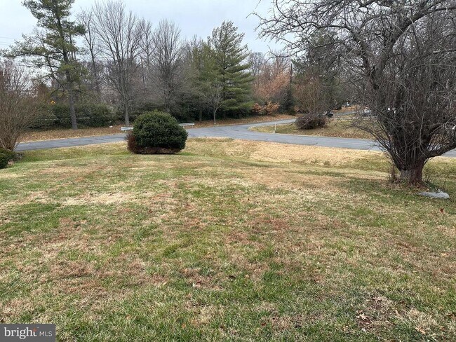 4037 Olney Laytonsville Rd in Olney, MD - Building Photo - Building Photo