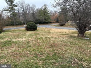 4037 Olney Laytonsville Rd in Olney, MD - Building Photo - Building Photo