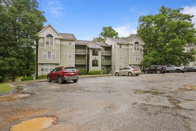 property at 6804 Willowbrook Dr
