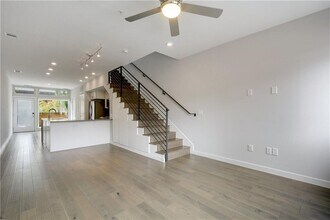 2002 E 7th St in Austin, TX - Building Photo - Building Photo