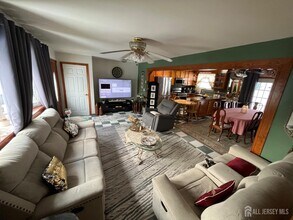 7 Sparta Ct in South Amboy, NJ - Building Photo - Building Photo