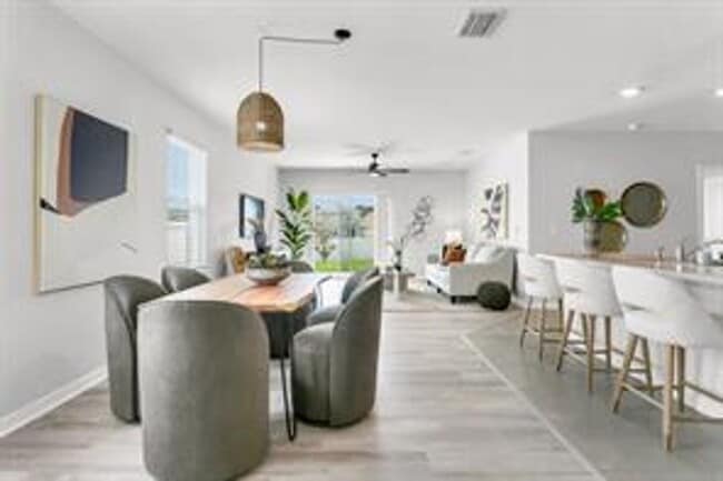 903 Ashentree Dr in Plant City, FL - Building Photo - Building Photo