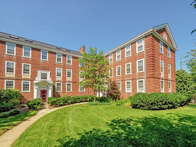 property at 3896 Porter St NW