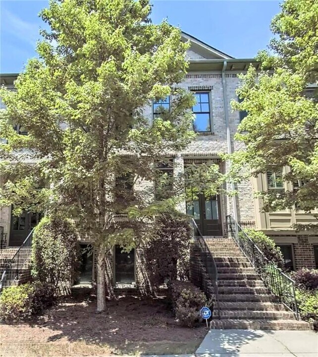 811 Park Manor Dr in Smyrna, GA - Building Photo