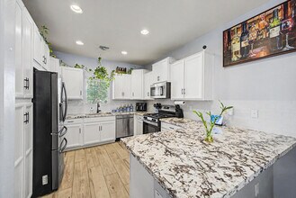 16719 W Rowel Rd in Surprise, AZ - Building Photo - Building Photo
