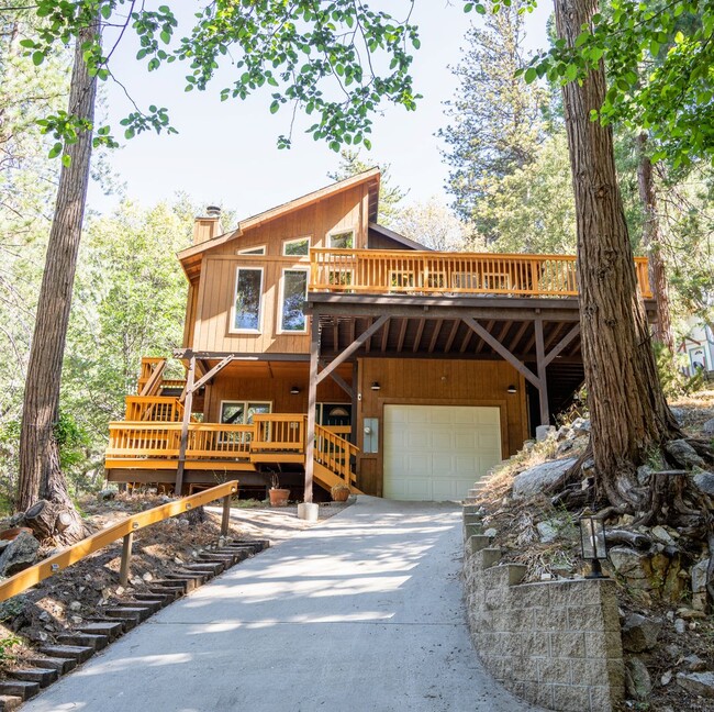 property at 1069 Berne Dr