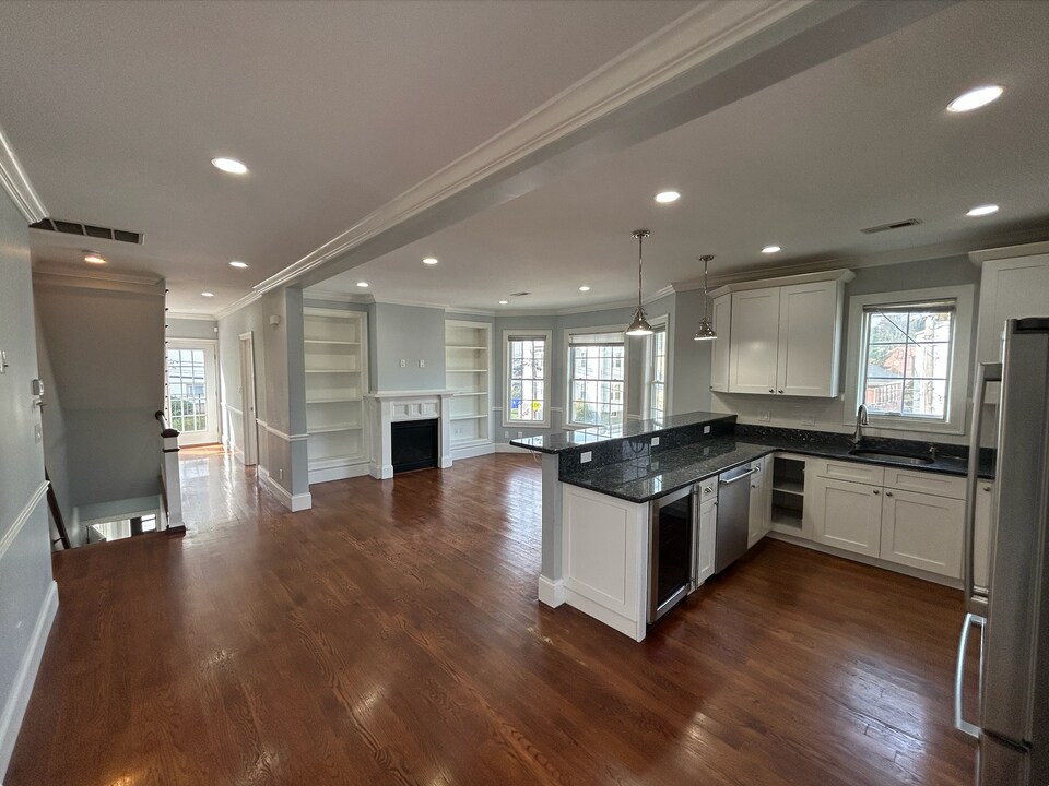 4 Langley Rd, Unit 2 in Boston, MA - Building Photo