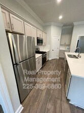 6338 Lake Edge Dr in Baton Rouge, LA - Building Photo - Building Photo