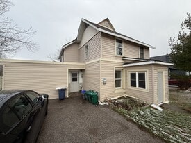 159 Barrie Rd in Orillia, ON - Building Photo