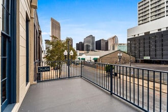 310 N Rampart St in New Orleans, LA - Building Photo - Building Photo