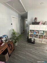 180 Pleasantview Ave in Bridgeport, CT - Building Photo - Building Photo