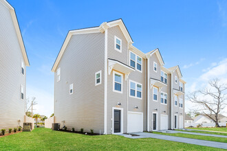 175 Eagles Cliff Dr in Surfside Beach, SC - Building Photo - Building Photo
