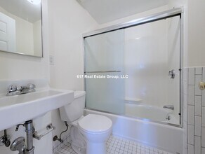 881 Massachusetts Ave in Cambridge, MA - Building Photo - Building Photo