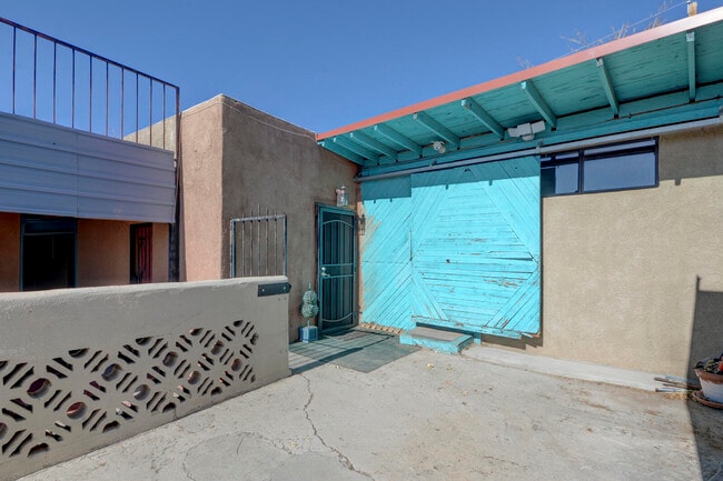 property at 1508 Edith Blvd NE