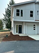 105 Everson Goshen Rd in Everson, WA - Building Photo