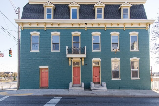 204 Summit Ave in Hagerstown, MD - Building Photo - Building Photo