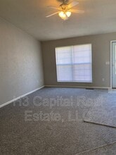 631 Donna Dr in O'Fallon, IL - Building Photo - Building Photo