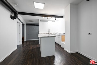 13347 Washington Blvd in Los Angeles, CA - Building Photo - Building Photo