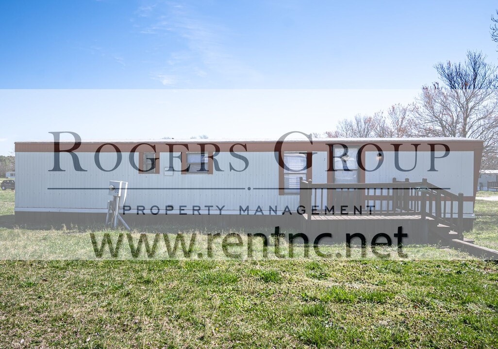 187 Vincent Hoyle Rd in Henderson, NC - Building Photo