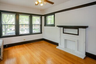 3501 N Greenview Ave, Unit 1 in Chicago, IL - Building Photo - Building Photo