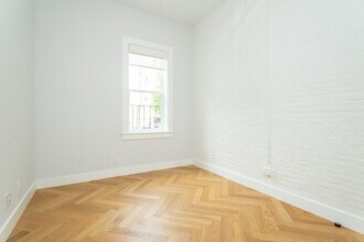461 Massachusetts Ave, Unit 4 in Boston, MA - Building Photo - Building Photo