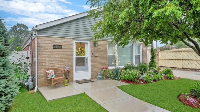 property at 7843 New Castle Ave