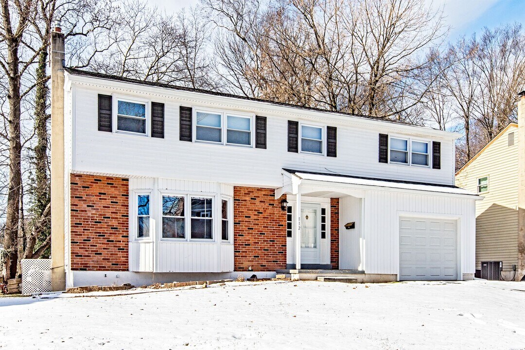 812 Parkside Blvd in Claymont, DE - Building Photo