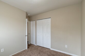 17020 Raupp Rd in Melvindale, MI - Building Photo - Building Photo