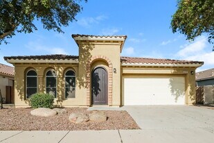 4132 W Lydia Ln in Phoenix, AZ - Building Photo