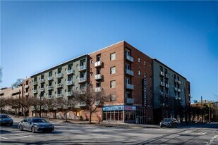 620 Glen Iris Dr NE in Atlanta, GA - Building Photo