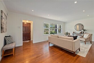 1988 Azalea Cir in Decatur, GA - Building Photo - Building Photo