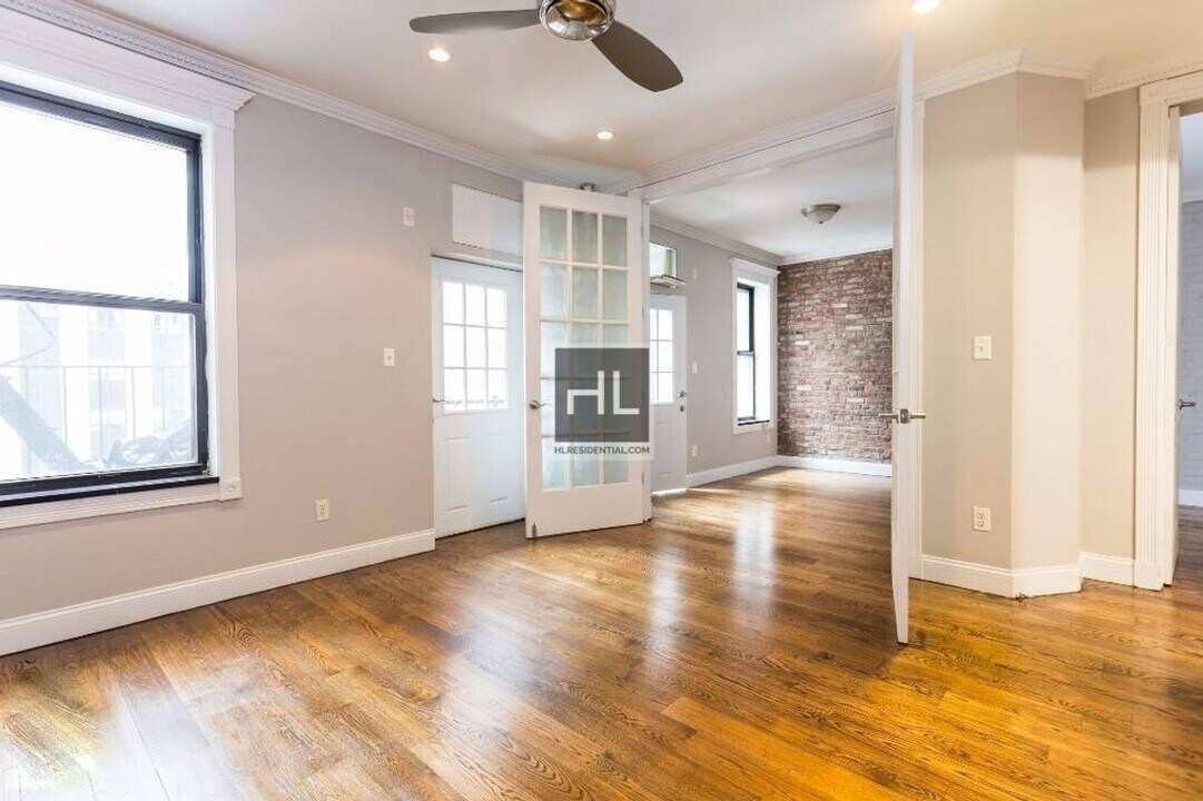 East 18th Street in New York, NY - Building Photo