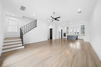 1011 E 28th St in Houston, TX - Building Photo - Building Photo