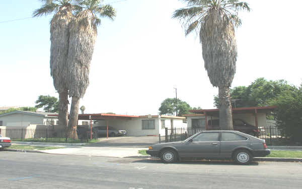 5936-5940 1/2 Quinn St in Bell Gardens, CA - Building Photo