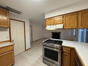 4534 SW Pasadena St in Portland, OR - Building Photo - Building Photo