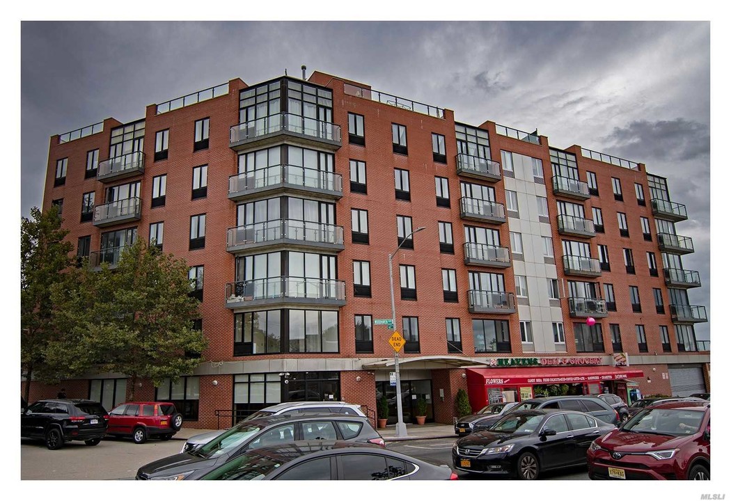 60-70 Woodhaven Blvd-Unit -5C in Queens, NY - Building Photo