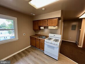 1000 E Willow Grove Ave in Wyndmoor, PA - Building Photo - Building Photo