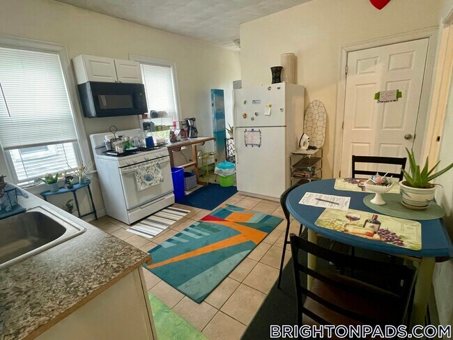 40 Litchfield St in Boston, MA - Building Photo - Building Photo