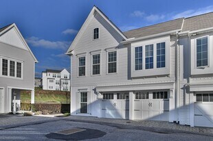 3118 Grove Ct in Mechanicsburg, PA - Building Photo