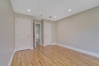 22 Manning Ave-Unit -2 in Jersey City, NJ - Building Photo - Building Photo