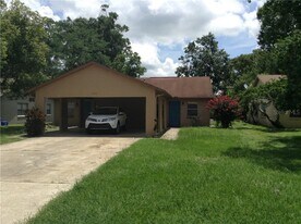 2415 S Cedar Ave in Sanford, FL - Building Photo