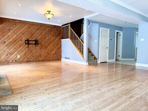 101 Sarahs Ln in Horsham, PA - Building Photo - Building Photo