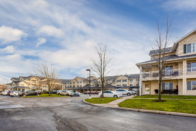 The Court at Rushdale in Hamilton, ON - Building Photo - Building Photo